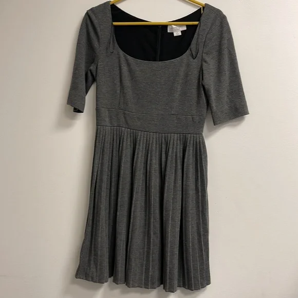 Grey dress - Picture 3 of 4